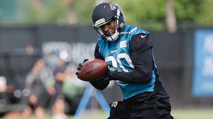Jaguars TE Julius Thomas (finger) could miss four weeks Jaguars TE Julius Thomas (finger) could miss four weeks