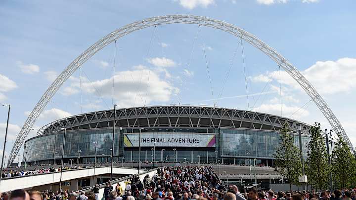 Watch: Daredevil James Kingston climbs Wembley Stadium arch