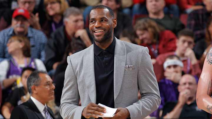 Cavaliers' LeBron James will return to starting lineup Tuesday against Suns
