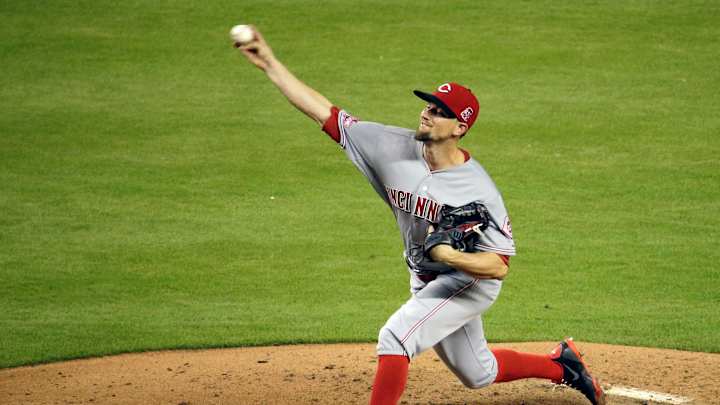 Leake allows 3 hits in 8 innings and Reds beat Marlins 1-0
