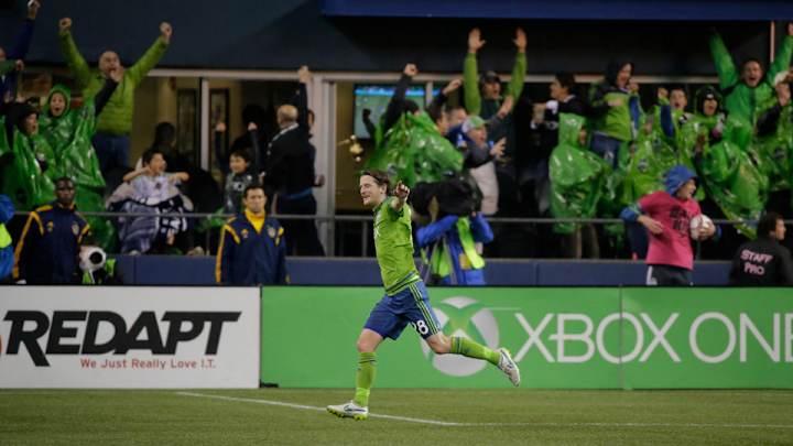 Sounders overcome Galaxy's playoff dominance at last, can look forward