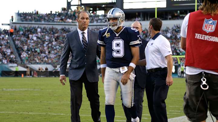 Cowboys' Romo likely to sit 2 months with broken collarbone