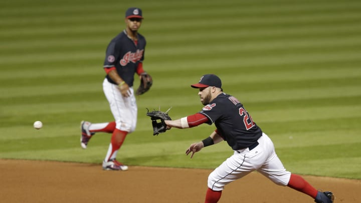 Tomlin pitches complete game but Indians lose 2-0