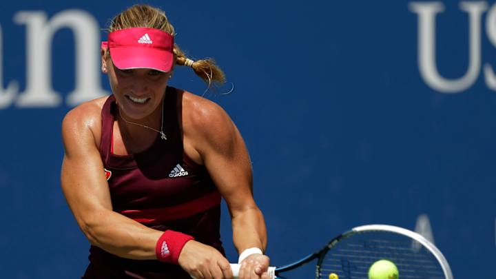 Babos upsets 3rd seed Pennetta to reach Grand Prix SAR semis