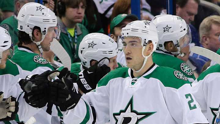 Spezza has big goal, Stars beat Lightning 5-3