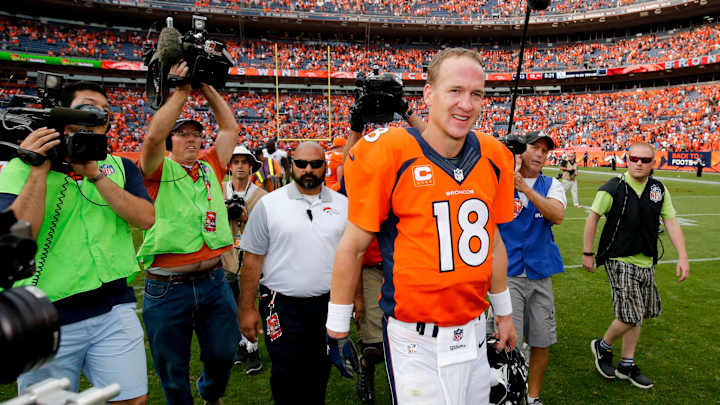 Peyton Manning gave Broncos media members their own injury report Peyton Manning gave Broncos media members their own injury report