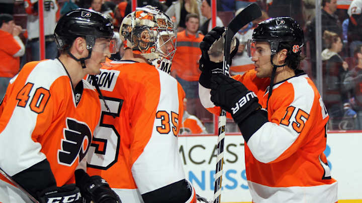 Watch: Flyers' Steve Mason fights off flurry of shots from Rangers