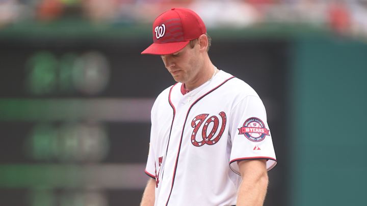 Nationals' Strasburg leaves game early with apparent injury Nationals' Strasburg leaves game early with apparent injury