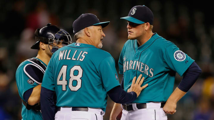 Red Sox hire Carl Willis as pitching coach