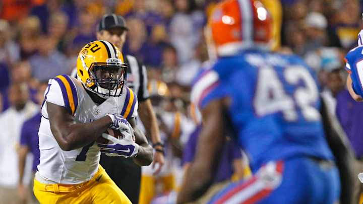 No. 6 LSU holds off No. 8 Florida, 35-28