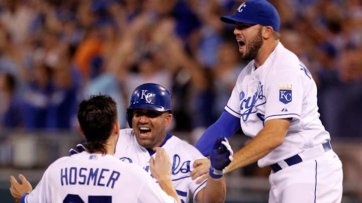 Morales' RBI single in 10th lifts Royals past Angels