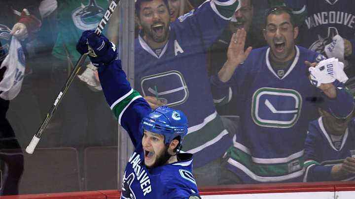 Ducks sign new D Kevin Bieksa to 2-year extension thru 2018