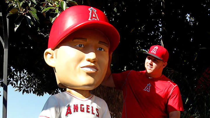Angels unveil life-size Mike Trout bobblehead