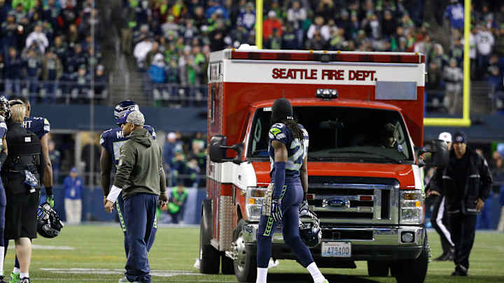 Palmer throws 3 TD passes, Cardinals beat Seahawks 39-32