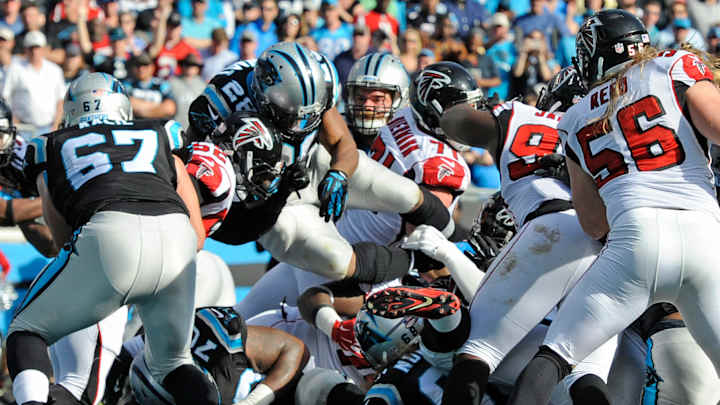 Panthers TE Olsen, RB Stewart leave with injuries