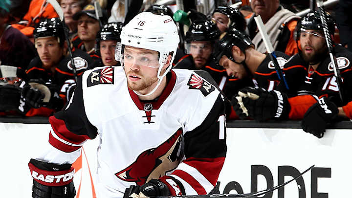 Coyotes send rookie Max Domi out by himself during warmups in Toronto