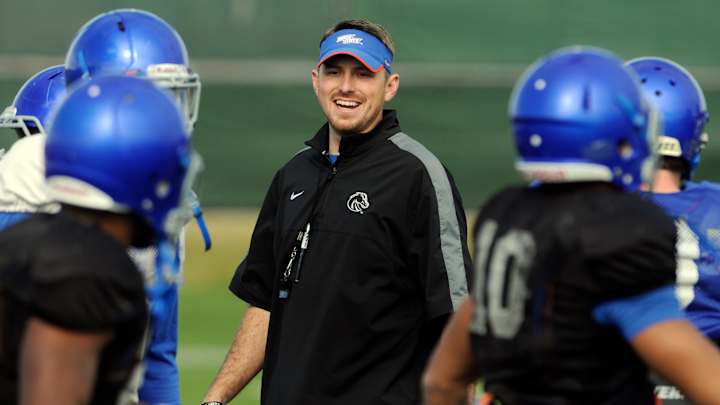 Report: Notre Dame hires Boise State's Mike Sanford as OC