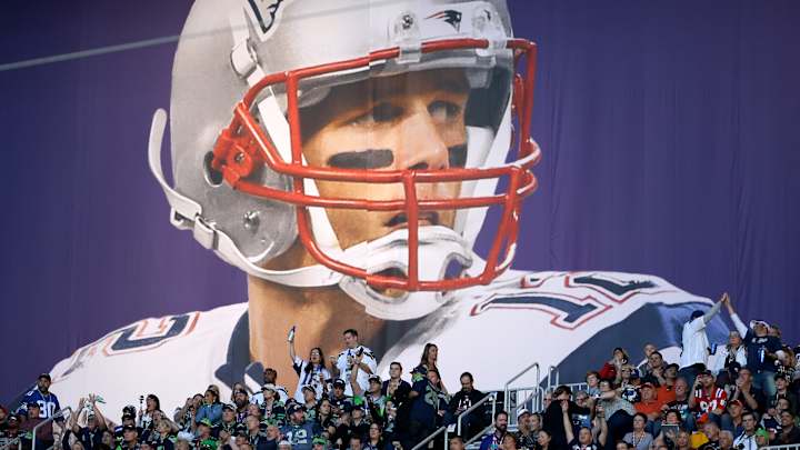 Patriots fans rally in support of Tom Brady