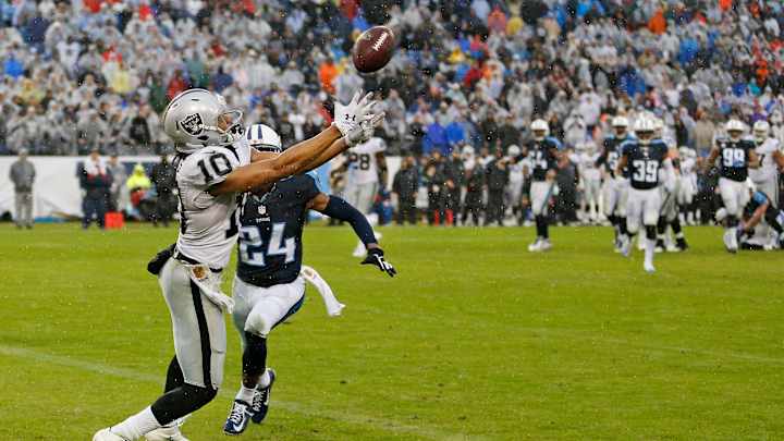 Del Rio won't let Raiders look too far ahead