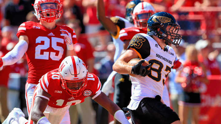 Nebraska hopes Illinois doesn't pick apart pass defense Nebraska hopes Illinois doesn't pick apart pass defense