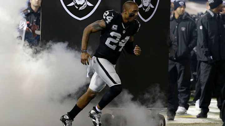 Watch: Charles Woodson takes field at Black Hole for final time Watch: Charles Woodson takes field at Black Hole for final time