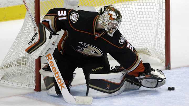 Andersen, Ducks roll to Game 2 win over Flames, extend series lead Andersen, Ducks roll to Game 2 win over Flames, extend series lead