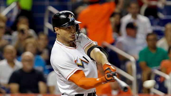 LEADING OFF: Astros aim for 11th win in row, Hamilton plays