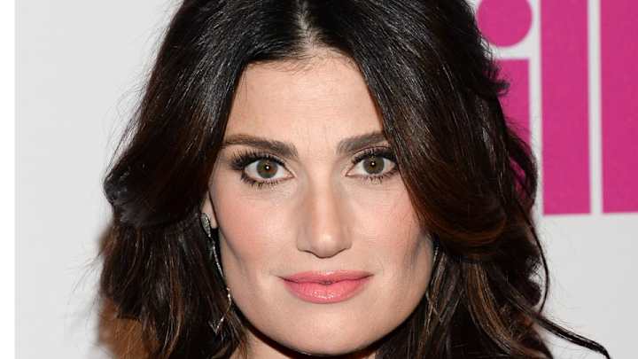 Idina Menzel to sing National Anthem at Super Bowl XLIX
