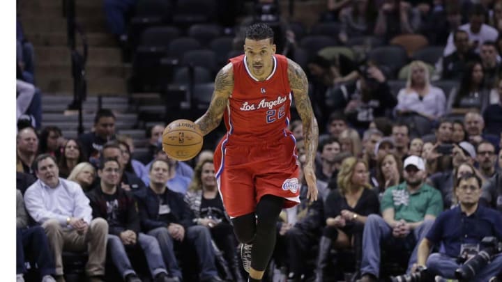 Hornets trade Barnes to Grizzlies for Ridnour, flip deal for Thunder's Lamb Hornets trade Barnes to Grizzlies for Ridnour, flip deal for Thunder's Lamb