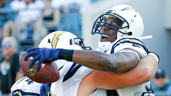 Rivers' 4 TD passes help Chargers beat Jags 31-25, end skid