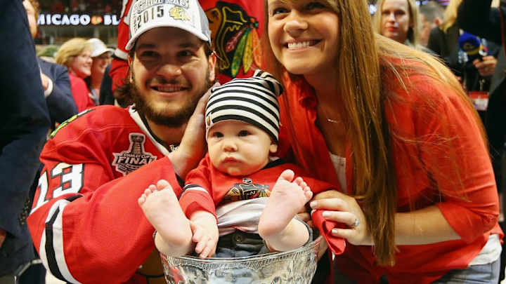 Blackhawks celebrate Stanley Cup with adorable children Blackhawks celebrate Stanley Cup with adorable children
