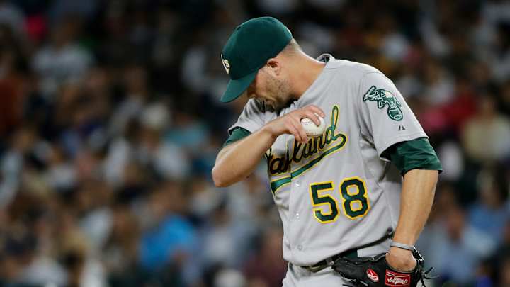 Valencia homers in 7-run 5th, A's rally past Mariners 11-5