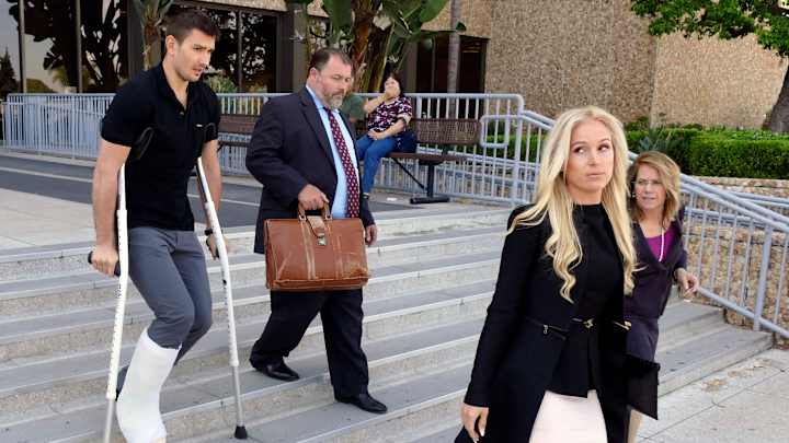LA Kings' Voynov pleads no contest in domestic abuse case