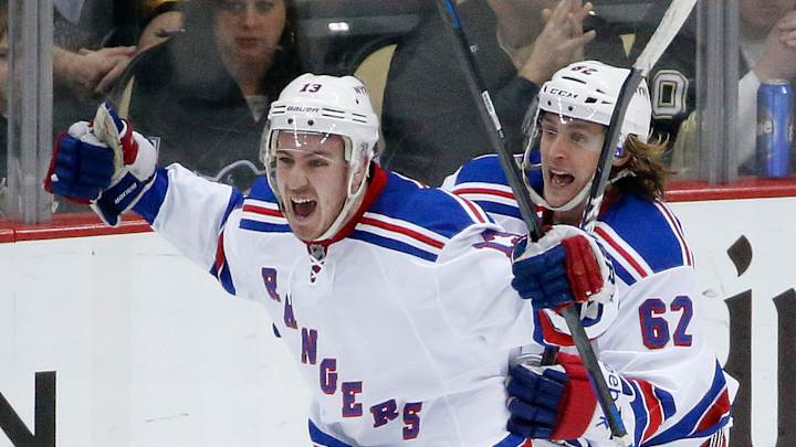 Kevin Hayes scores in OT, Rangers beat Penguins 2-1