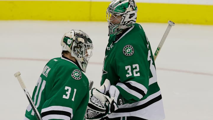 Sharp's late power-play goal helps Stars beat Hurricanes 6-5