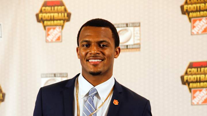 Clemson's Watson wins Davey O'Brien Award as nation's top QB