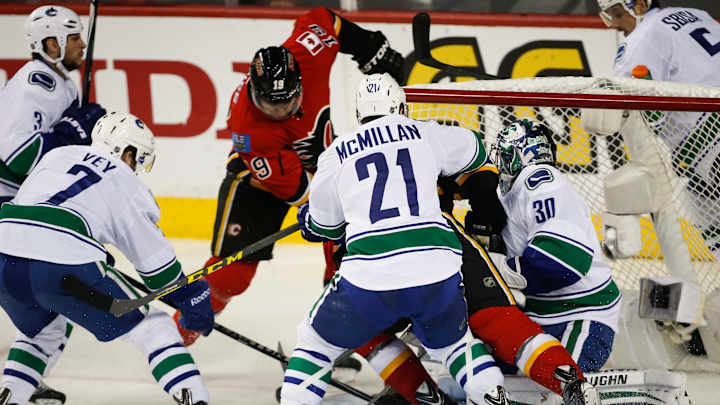 Ryan Miller will start Game 5 for Canucks