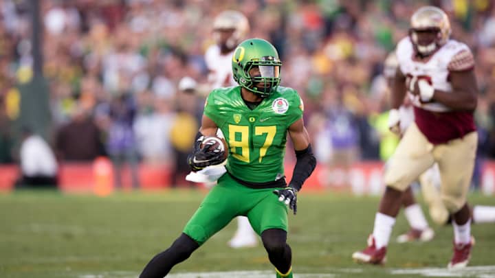 Father: Oregon's Darren Carrington didn't smoke pot before failed test