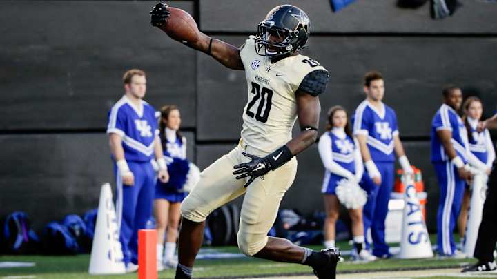 Texas A&M heads to Vanderbilt with uncertain QB situation