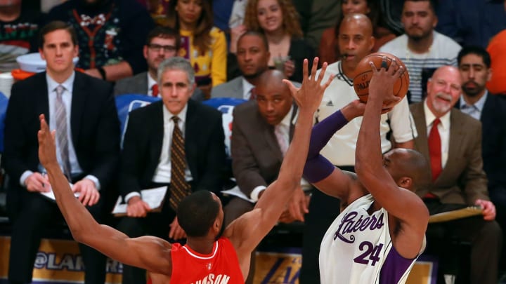 Clippers hold off Lakers 94-84 in Bryant's last Xmas game