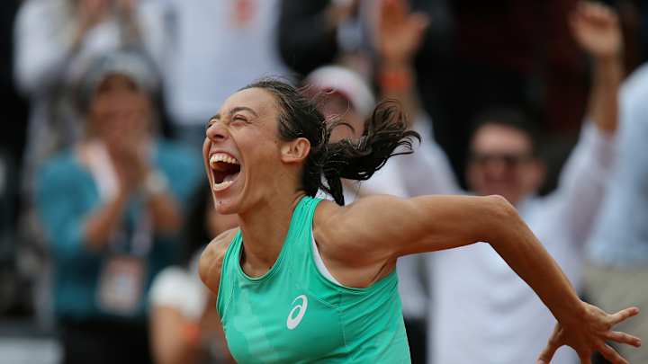 Unlike Sisyphus, Schiavone gets to top of mountain in Paris