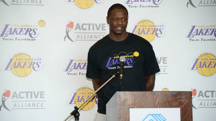 Lakers F Julius Randle to have surgery to replace screw in foot Lakers F Julius Randle to have surgery to replace screw in foot