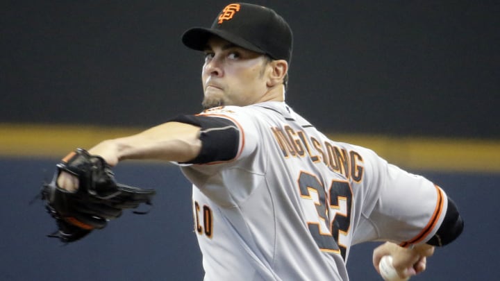 Vogelsong, Giants complete sweep with 3-1 win over Brewers