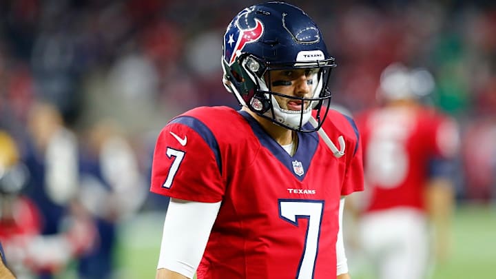 Reports: Texans’ Hoyer (concussion) out vs. Titans, Weeden to start