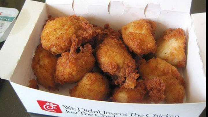 Chick-fil-A giving out free nuggets to Hawks fans Chick-fil-A giving out free nuggets to Hawks fans