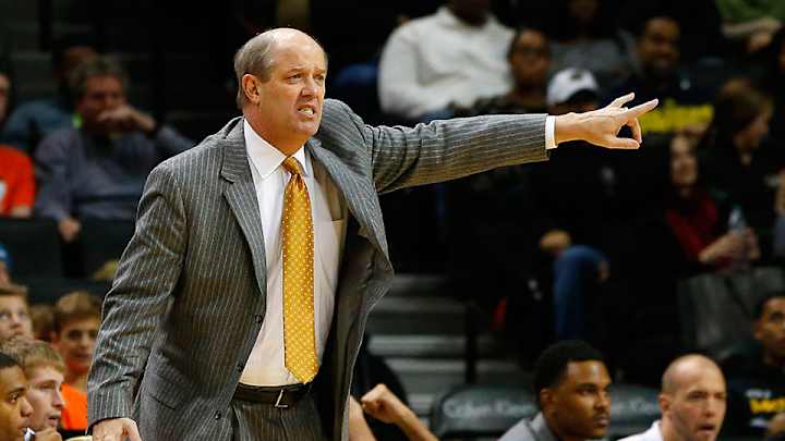 Vanderbilt coach apologizes for 'inappropriate' remark made to player