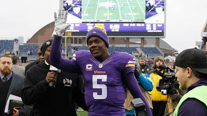 Behind Bridgewater's career game, Vikings beat Bears 38-17 Behind Bridgewater's career game, Vikings beat Bears 38-17