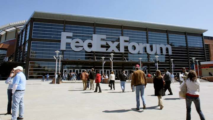 Tennessee law may allow fans to bring guns to sporting events Tennessee law may allow fans to bring guns to sporting events