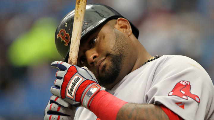 Watch: Pablo Sandoval grounds out on pitch above his head