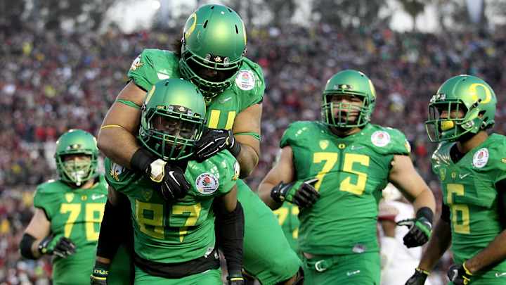 College Football Playoff offers travel assistance to players' families